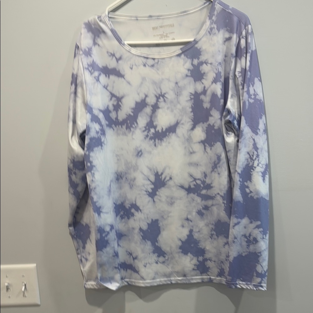 Athletic Essentials White and Blue Long Sleeve Sweatshirt